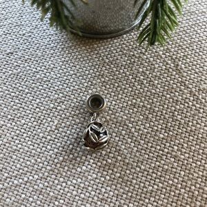 PANDORA- *Retired* Laurel leaves